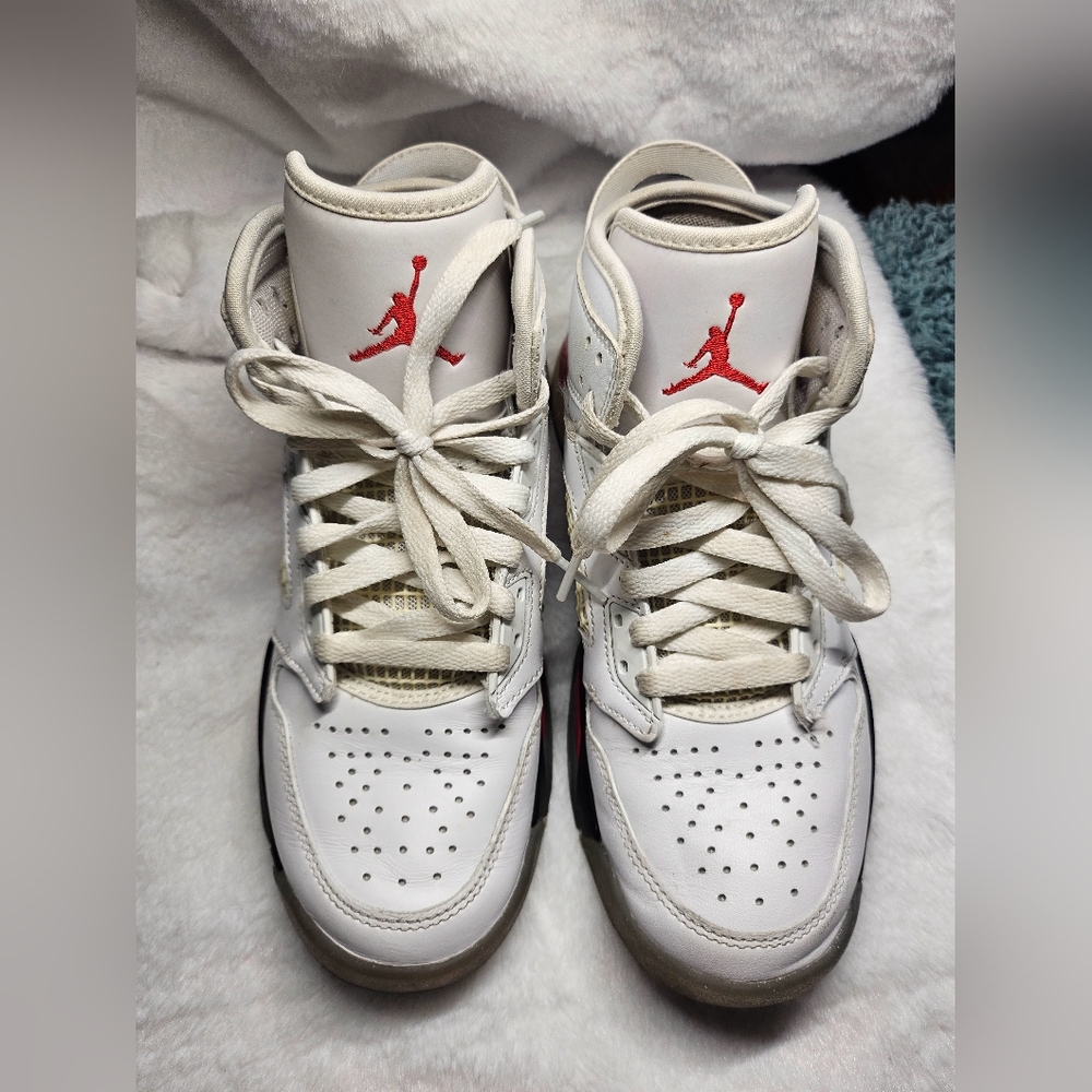 Jordan Mars 270 GS 'White Fire Red